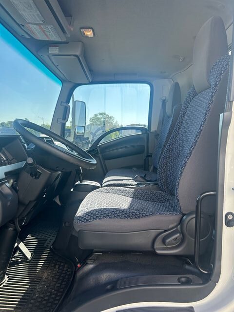 
								2023 Chevrolet 5500XD LCF full									