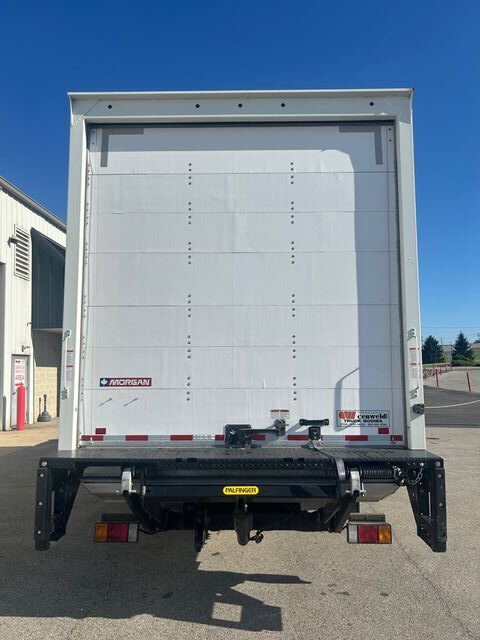 
								2023 Chevrolet 5500XD LCF full									