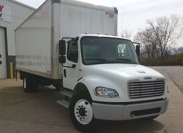 
								2022 Freightliner M2 106 full									