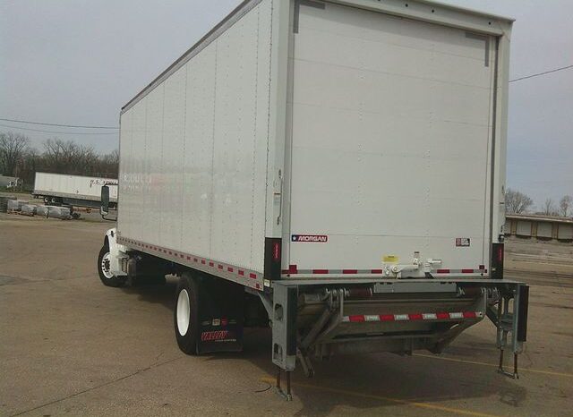 
								2022 Freightliner M2 106 full									