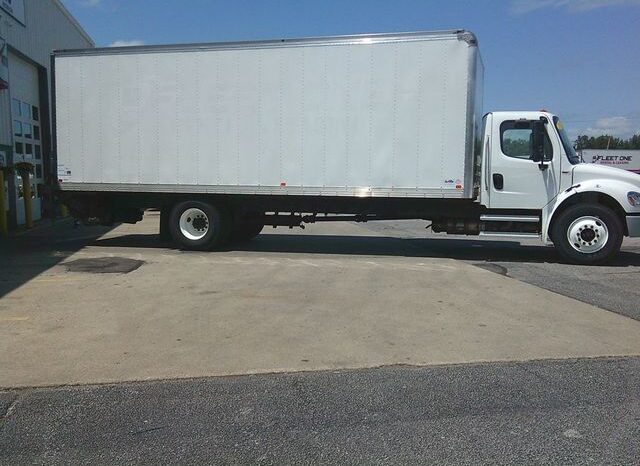 
								2023 Freightliner M2106 full									