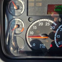 
										2023 Freightliner M2 106 full									