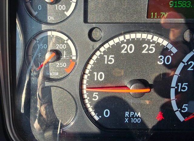 
								2023 Freightliner M2 106 full									