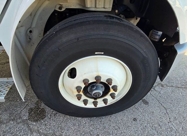 
								2023 Freightliner M2 106 full									