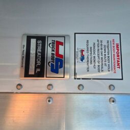 
										2023 Freightliner M2 106 full									