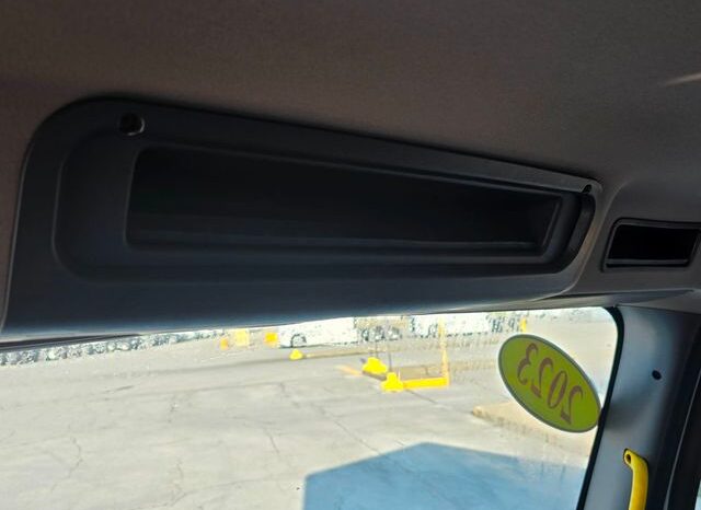 
								2023 Freightliner M2 106 full									