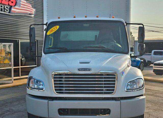 
								2023 Freightliner M2 106 full									