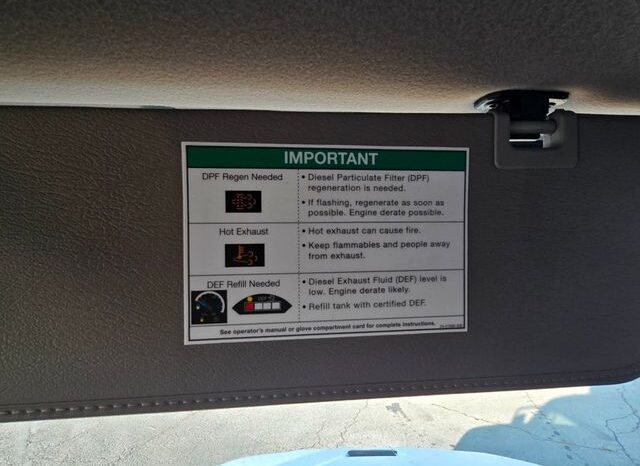 
								2023 Freightliner M2 106 full									