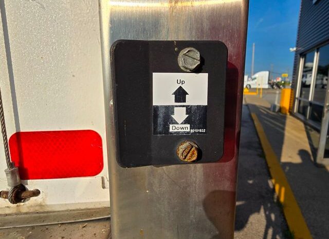 
								2023 Freightliner M2 106 full									