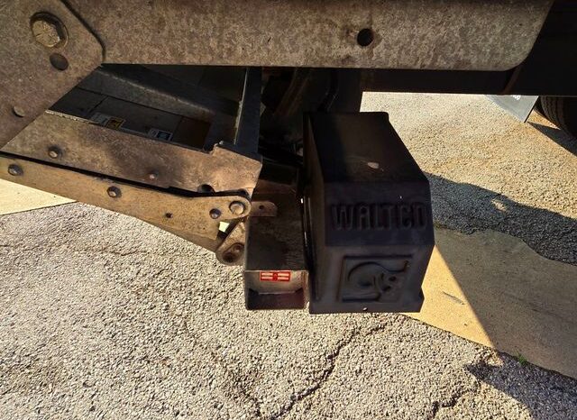 
								2023 Freightliner M2 106 full									