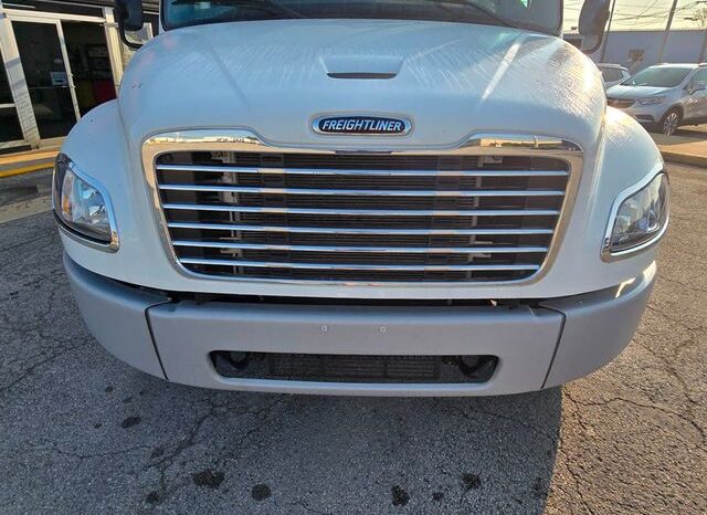 
								2023 Freightliner M2 106 full									