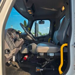 
										2023 Freightliner M2 106 full									