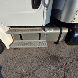 
										2023 Freightliner M2 106 full									