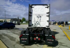 2020 Freightliner Cascadia 126