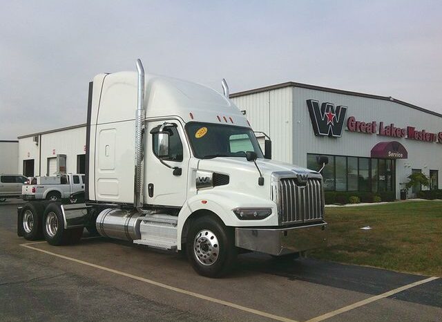 
								2022 Western Star 49XSLP sleeper full									