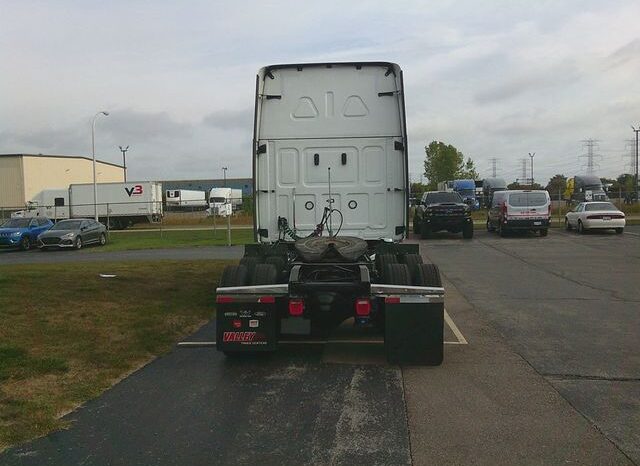 
								2022 Western Star 49XSLP sleeper full									