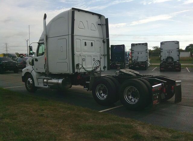 
								2022 Western Star 49XSLP sleeper full									