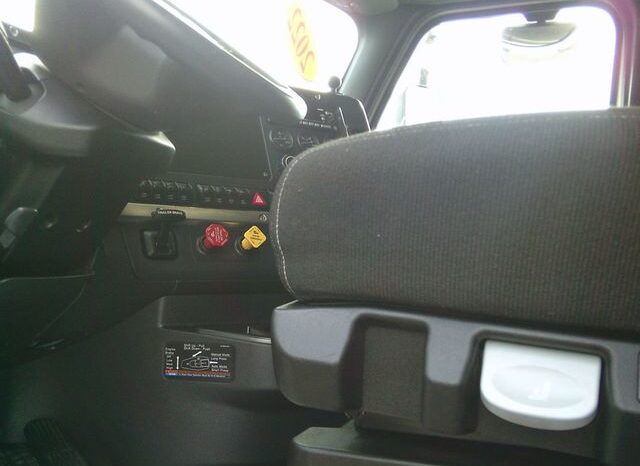 
								2022 Western Star 49XSLP sleeper full									