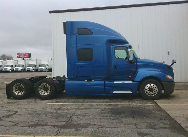 
								2019 International LT625 full									