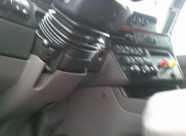 
								2019 International LT625 full									