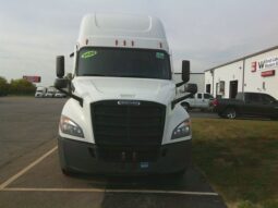 
										2020 Freightliner CA126SLP sleeper full									