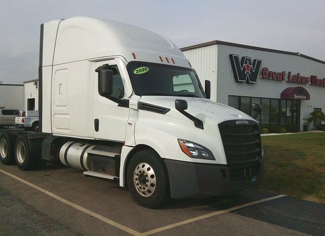 
								2020 Freightliner CA126SLP sleeper full									