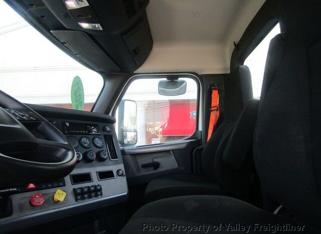 
								2021 Freightliner CASCADIA 116 full									