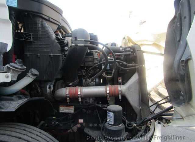 
								2021 Freightliner CASCADIA 116 full									