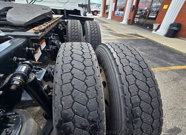 
								2021 Freightliner CASCADIA 126 full									