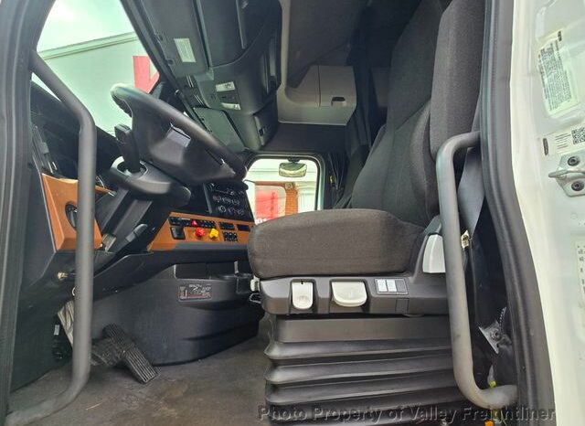 
								2021 Freightliner CASCADIA 126 full									