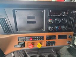 
										2021 Freightliner CASCADIA 126 full									