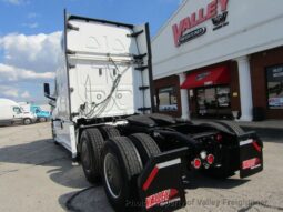 
										2021 Freightliner CASCADIA 126 full									
