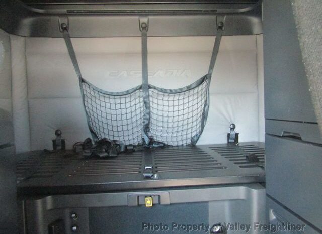 
								2020 Freightliner CASCADIA 126 full									