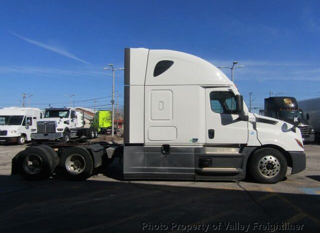 
								2020 Freightliner CASCADIA 126 full									