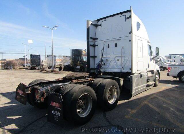 
								2020 Freightliner CASCADIA 126 full									