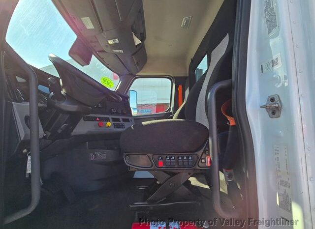 
								2020 Freightliner CASCADIA 126 full									