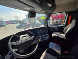 
										2020 Freightliner CASCADIA 126 full									