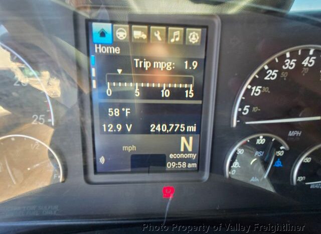 
								2020 Freightliner CASCADIA 126 full									