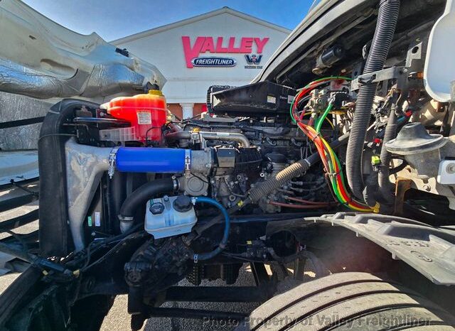 
								2020 Freightliner CASCADIA 126 full									