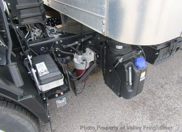 
								2023 Chevrolet 5500 LCF full									