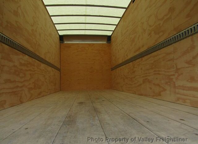 
								2023 Chevrolet 5500 LCF full									