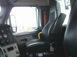 
										2021 Freightliner CA126DC daycab full									