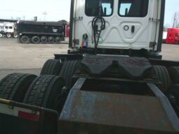 
										2021 Freightliner CA126DC daycab full									