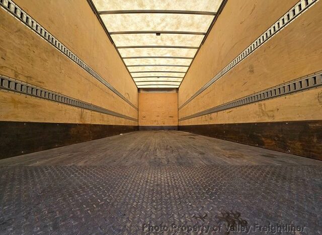 
								2023 Freightliner M2-106 full									