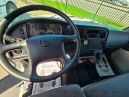 
										2023 Freightliner M2-106 full									