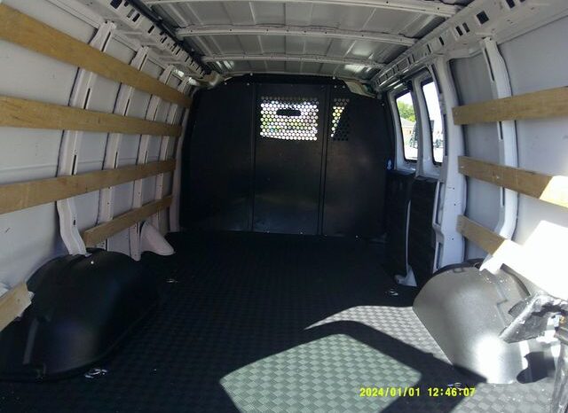 
								2022 Chevrolet Express Cargo Van full									