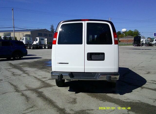 
								2022 Chevrolet Express Cargo Van full									