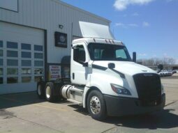 
										2020 Freightliner CA126DC daycab full									