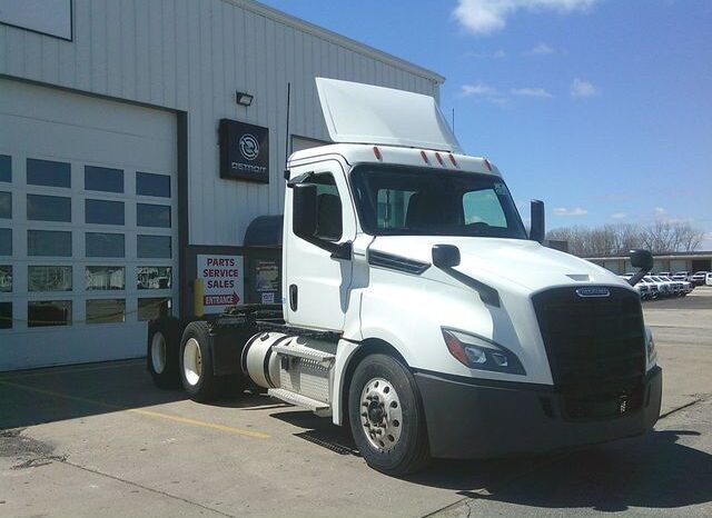 
								2020 Freightliner CA126DC daycab full									