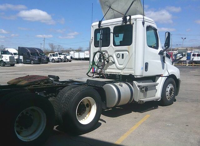 
								2020 Freightliner CA126DC daycab full									